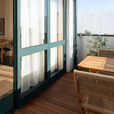 Stylish Downtown Loft Apartment Porto
